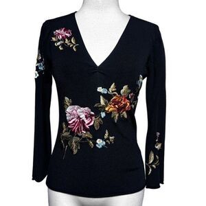 Joseph A Sexy Floral Embroidered Sweater Size Small